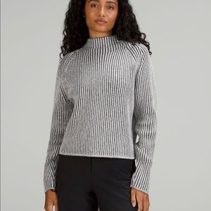 Lululemon Cashmere blend mock neck sweater